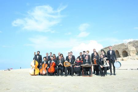 فرقة النور تحيي البحرين موسيقيًا